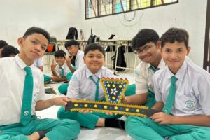 Kreativitas dan Pelestarian Budaya melalui Class Project Tari Ratoh Jaroe (1)