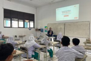 Kesebangunan yang Menjadi Nyata di Ruang Kelas (1)