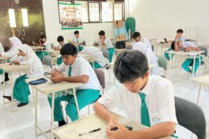 Pelaksanaan Ujian Akhir Semester Berbasis CBT (1)